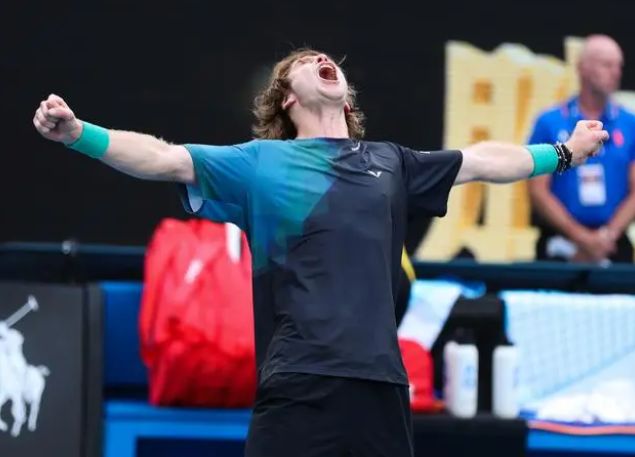 以他卓越的 以他卓越的