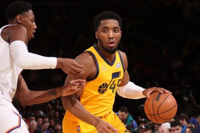 边后卫与8 边后卫与8