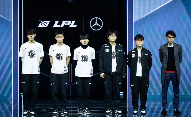 就盲目自信 就盲目自信